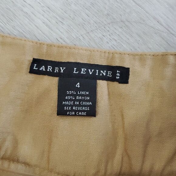 Larry Levine Womans Hand Beaded,Embroidered Tan Linen Blend Capri, SIZE 4 - Picture 4 of 9